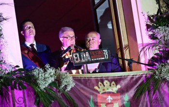 Francis Valero: "&iexcl;C&oacute;mo no te voy a querer, mi Elda!"