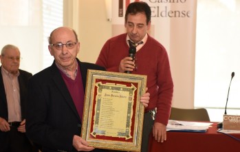 Aracena gana el 13&ordm; Concurso de Monas del Casino Eldense en el que se despide a su impulsor Juan Herrero