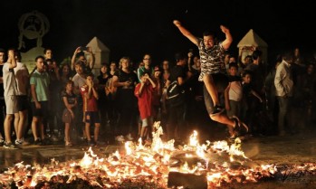 Petrer se purifica con la "Foguera de Sant Antoni"