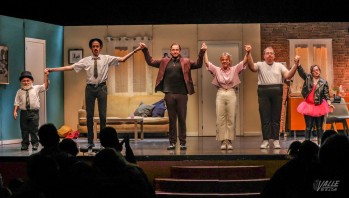 Los "Campeones de la comedia" triunfan en el Teatro Cervantes de Petrer