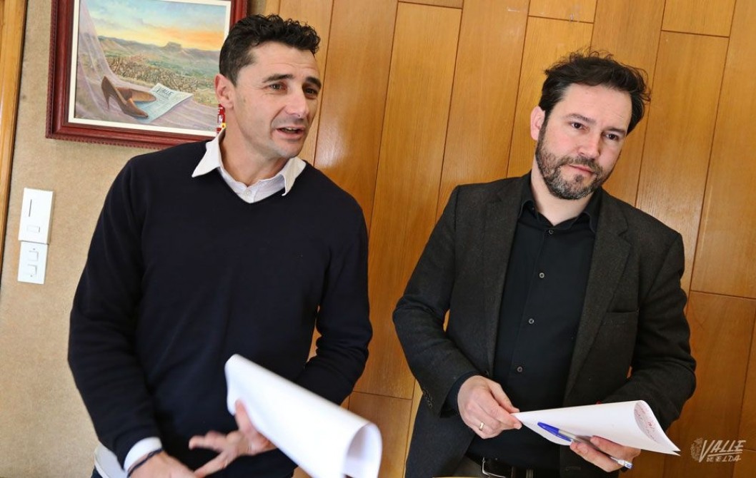 El PP se ofrece a ayudar al PSOE-Compromís "para acabar con el desgobierno de Elda" El PP se ofrece a ayudar al PSOE-Compromís "para acabar con el desgobierno de Elda"