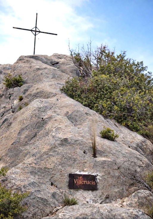 V&iacute;a Crucis en el monte Bol&oacute;n