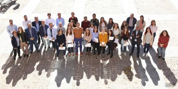 Un total de 24 j&oacute;venes trabajar&aacute;n un a&ntilde;o en el Ayuntamiento  con el programa EMCUJU
