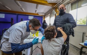 Comienza la vacunación de los niños en los colegios de Elda
