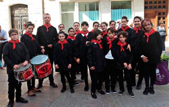 El colegio Antonio Machado participa en la celebraci&oacute;n del D&iacute;a de la Comunidad Valenciana en Novelda
