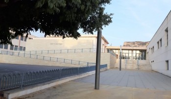 El 9 d&rsquo;Octubre confina una clase por un caso de coronavirus en Petrer