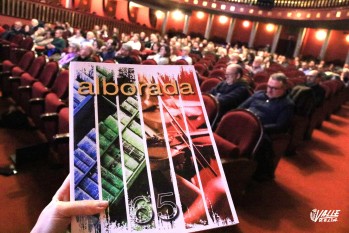 La revista Alborada se present&oacute; en el Teatro Castelar con una nueva portada