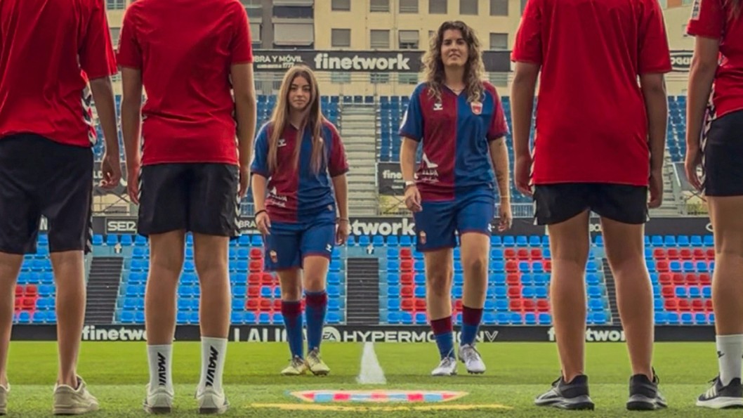 El CD Eldense hace historia con la creación de su primer equipo femenino absoluto El CD Eldense hace historia con la creación de su primer equipo femenino absoluto