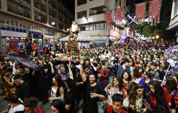 Los festeros vivieron al m&aacute;ximo "la noche de los eldenses" de Moros y Cristianos