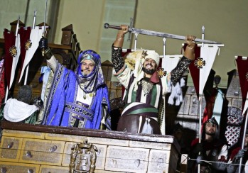 Petrer se rinde a la majestuosidad mora