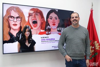 La periodista de Eldiario.es Ana Requena presenta su libro en Elda