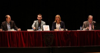 Las revista Festa de Petrer se present&oacute; junto con una exposici&oacute;n dedicada a Juan Miguel Mart&iacute;nez