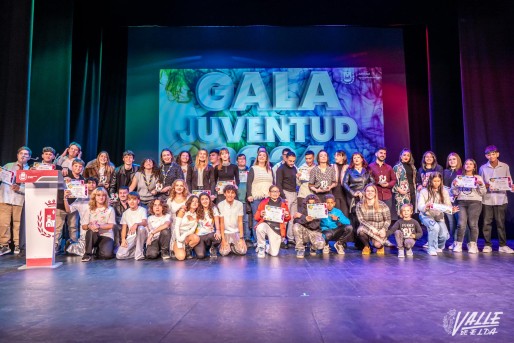 Elda premia a su juventud