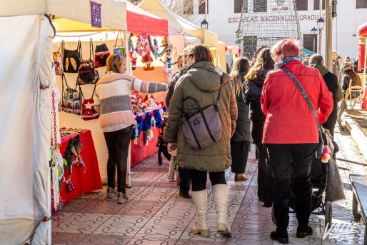 Decenas de puestos llegan a Petrer con el Mercado de la Navidad