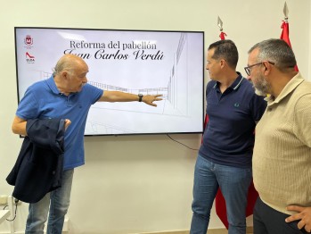 Elda reformar&aacute; el grader&iacute;o y los vestuarios del Pabell&oacute;n Juan Carlos Verd&uacute;