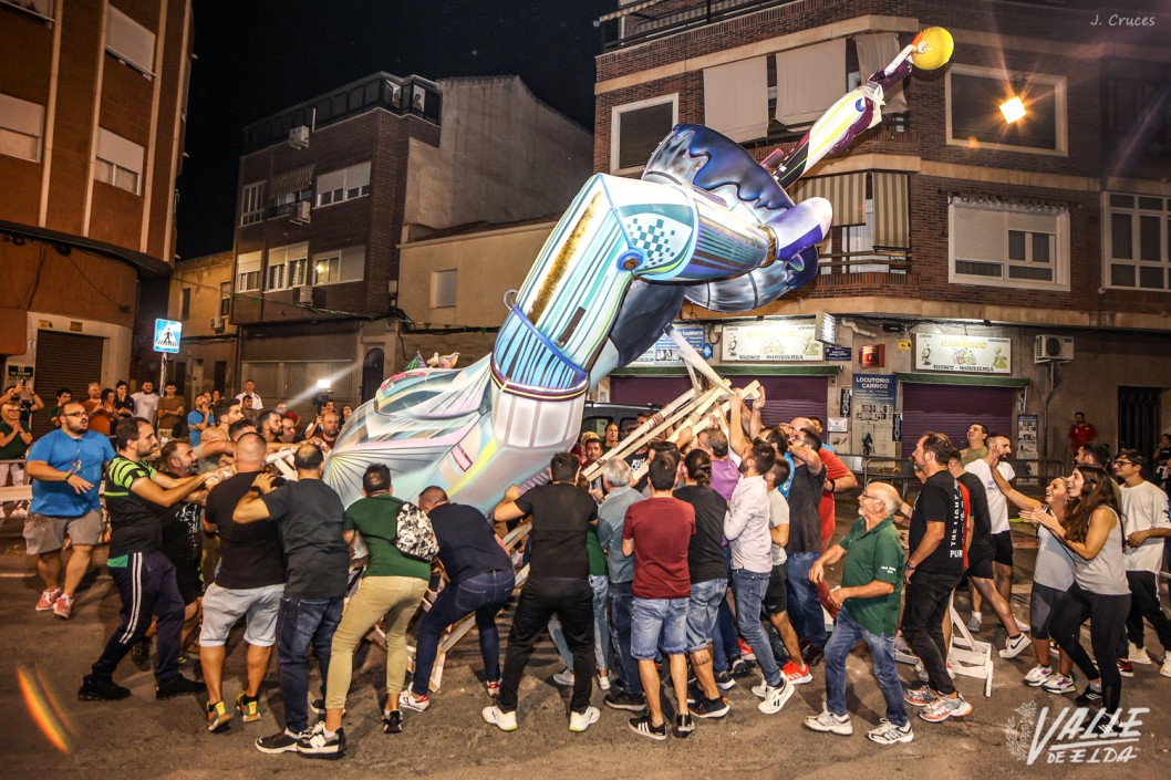 Elda disfrutó de la noche más esperada de Fallas Elda disfrutó de la noche más esperada de Fallas