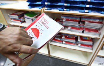Algunos padres podr&iacute;an pagar parte de los libros de la Xarxa porque Conselleria es incapaz de asumir este gasto