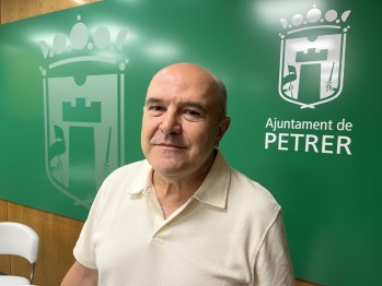Petrer pide a la Generalitat el pago de las subvenciones "para que no colapse tesorer&iacute;a"