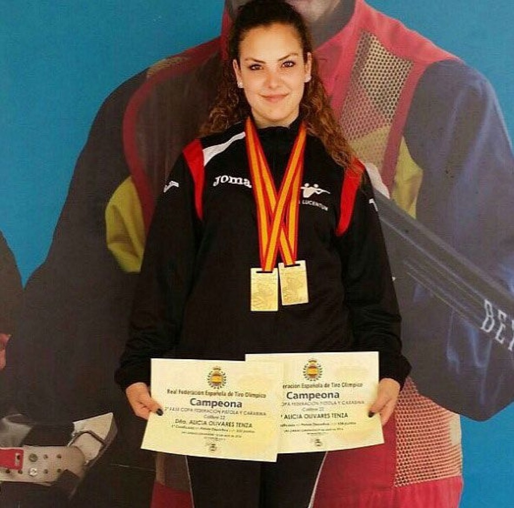 La tiradora eldense Alicia Olivares gana dos oros en la Copa Federación de España La tiradora eldense Alicia Olivares gana dos oros en la Copa Federación de España