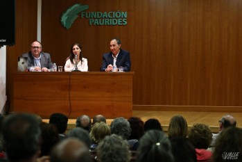 La escritora Espido Freire: "He vuelto a Elda porque aqu&iacute; fui feliz"