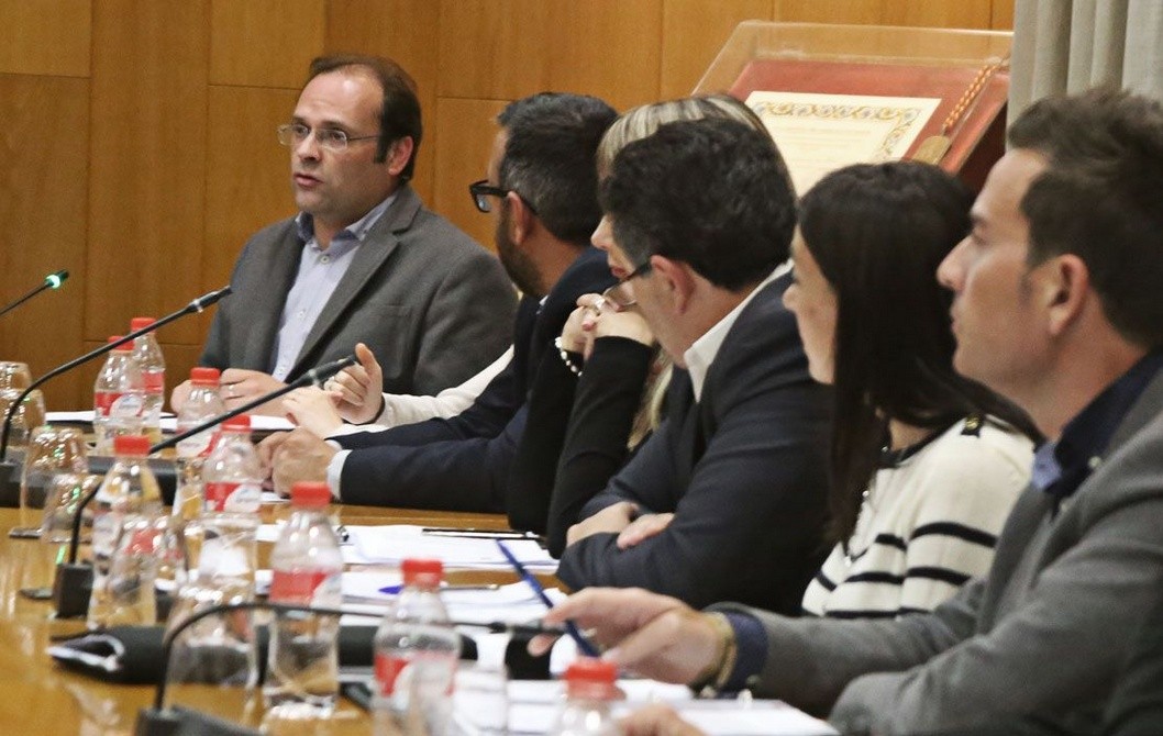 Eduardo Vicente afirma que IU no ha sido "leal" al criticar la situación del funcionariado Eduardo Vicente afirma que IU no ha sido "leal" al criticar la situación del funcionariado