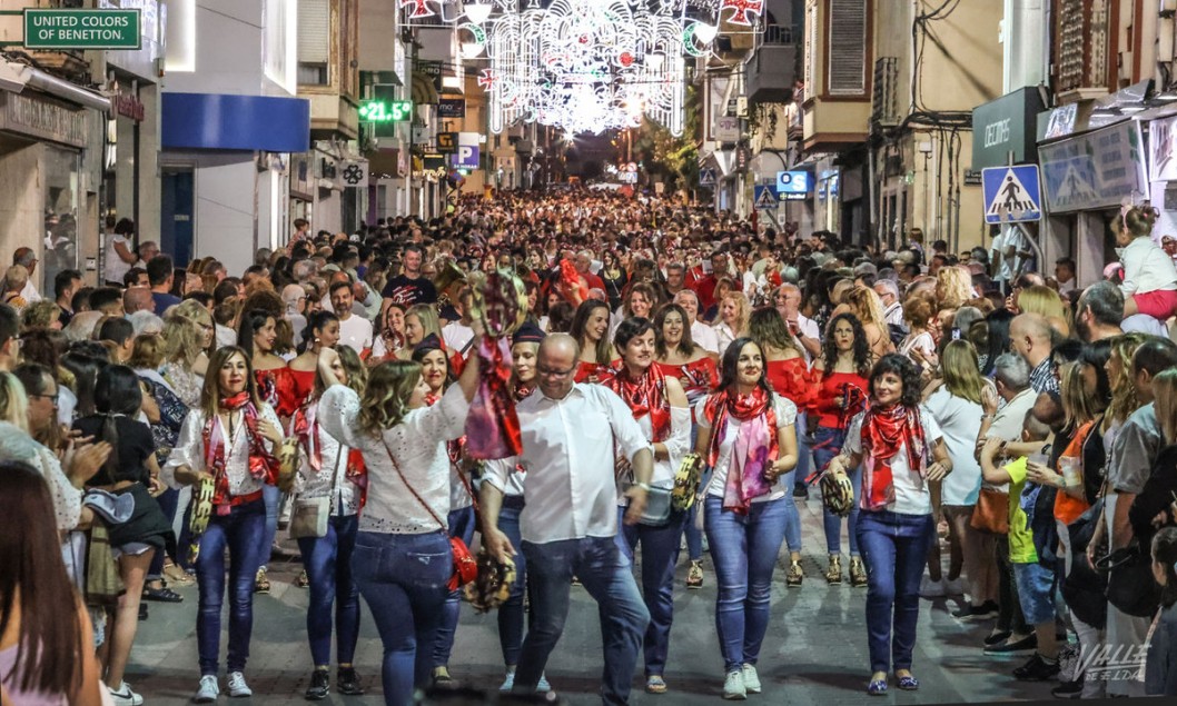 La incontenible alegría de la Entradica Cristiana anuncia el regreso de las fiestas de Moros y Cristianos La incontenible alegría de la Entradica Cristiana anuncia el regreso de las fiestas de Moros y Cristianos