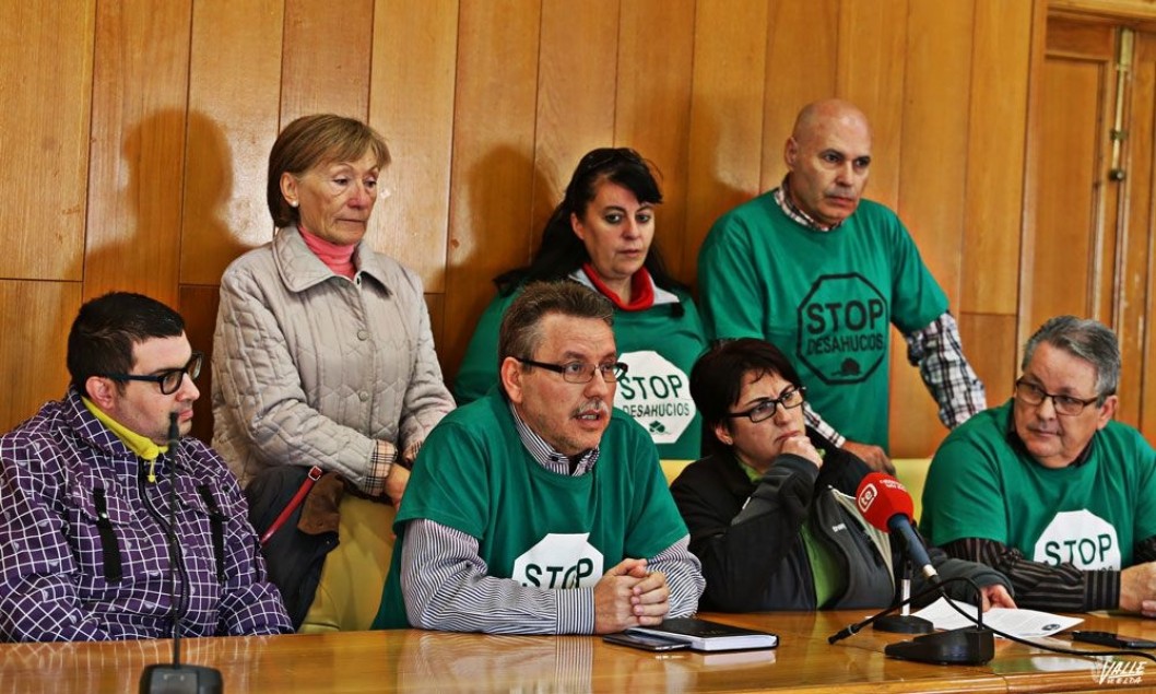 La PAH solicita a Amado Navalón una mayor implicación en materia de vivienda La PAH solicita a Amado Navalón una mayor implicación en materia de vivienda