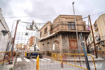 Comienza la demolici&oacute;n del edificio en ruinas del barrio Estaci&oacute;n