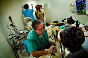 ACCI organiza una expedici&oacute;n a Burkina Faso para operar de cataratas a los m&aacute;s pobres 