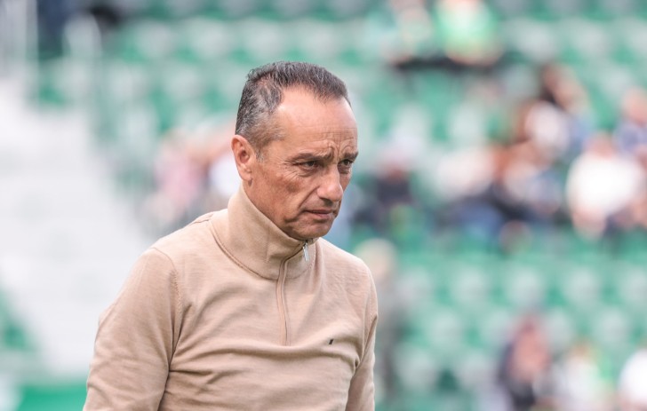 Jos&eacute; Luis Oltra: "Nadie dijo que fuera a ser sencillo, pero nos quedan diez partidos para luchar"