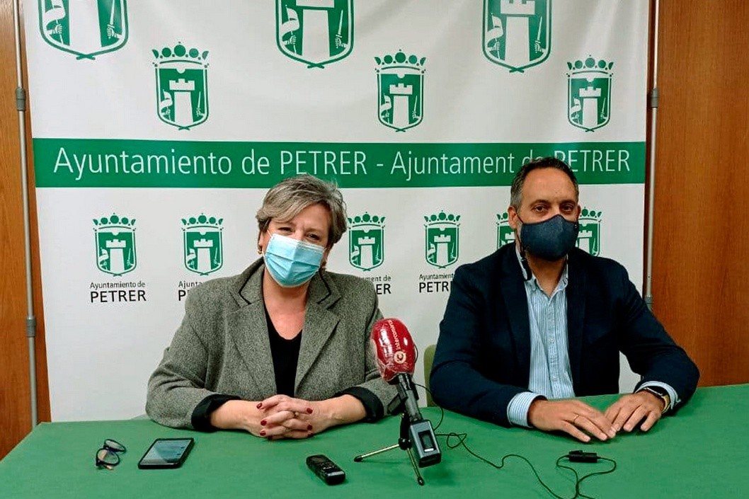 El PP de Petrer pide una comisión de seguimiento de la pandemia para frenar los contagios El PP de Petrer pide una comisión de seguimiento de la pandemia para frenar los contagios