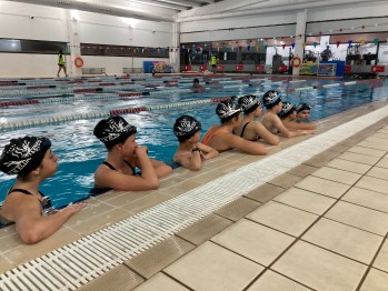 El Club Nataci&oacute;n Elda no iniciar&aacute; la temporada de las categor&iacute;as inferiores por discrepancias con EMUDESA