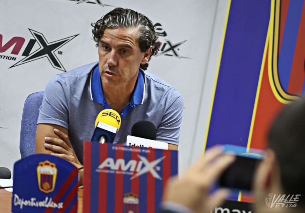 Raúl Garrido firma el finiquito con el Eldense Raúl Garrido firma el finiquito con el Eldense