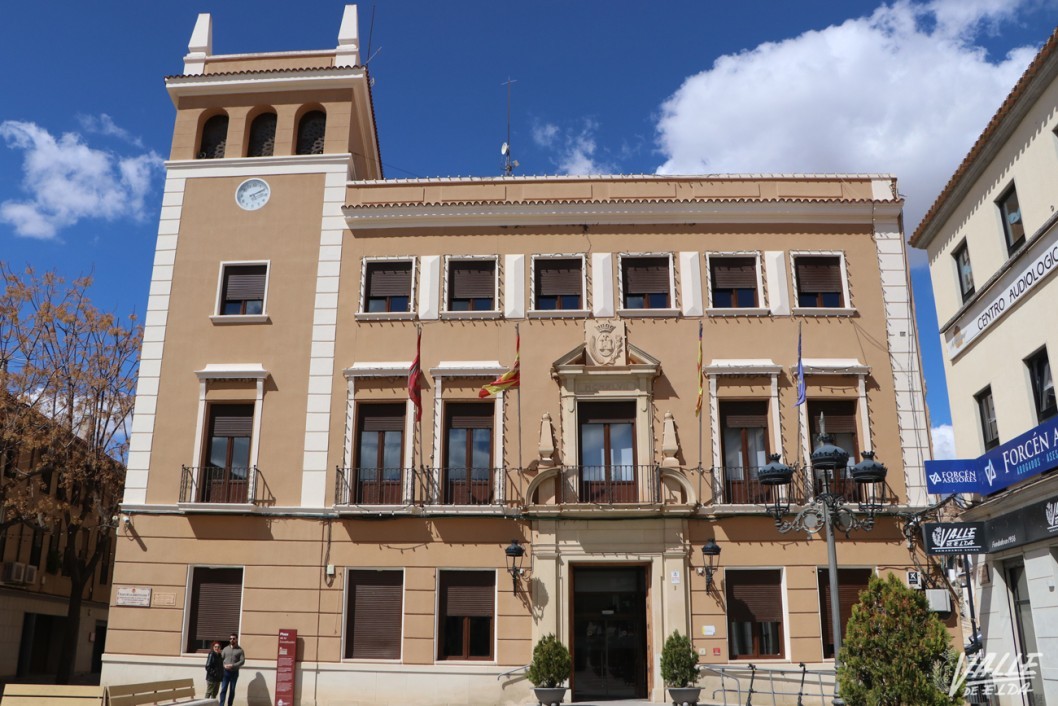 El Ayuntamiento bate r&eacute;cord de alumnado en pr&aacute;cticas y "refuerza su compromiso con la formaci&oacute;n juvenil"