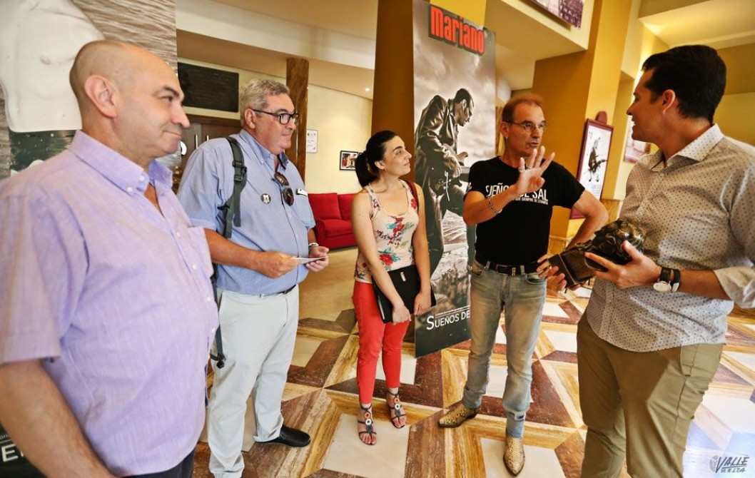 El documental "Sueños de Sal" se proyectará en el Teatro Castelar en beneficio de ACCI El documental "Sueños de Sal" se proyectará en el Teatro Castelar en beneficio de ACCI