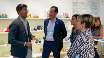 Empresas de Elda y Petrer acuden a la feria de calzado MICAM
