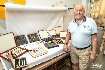 La historia grabada en tinta de Fernando &Aacute;lvarez: su colecci&oacute;n de 800 bol&iacute;grafos