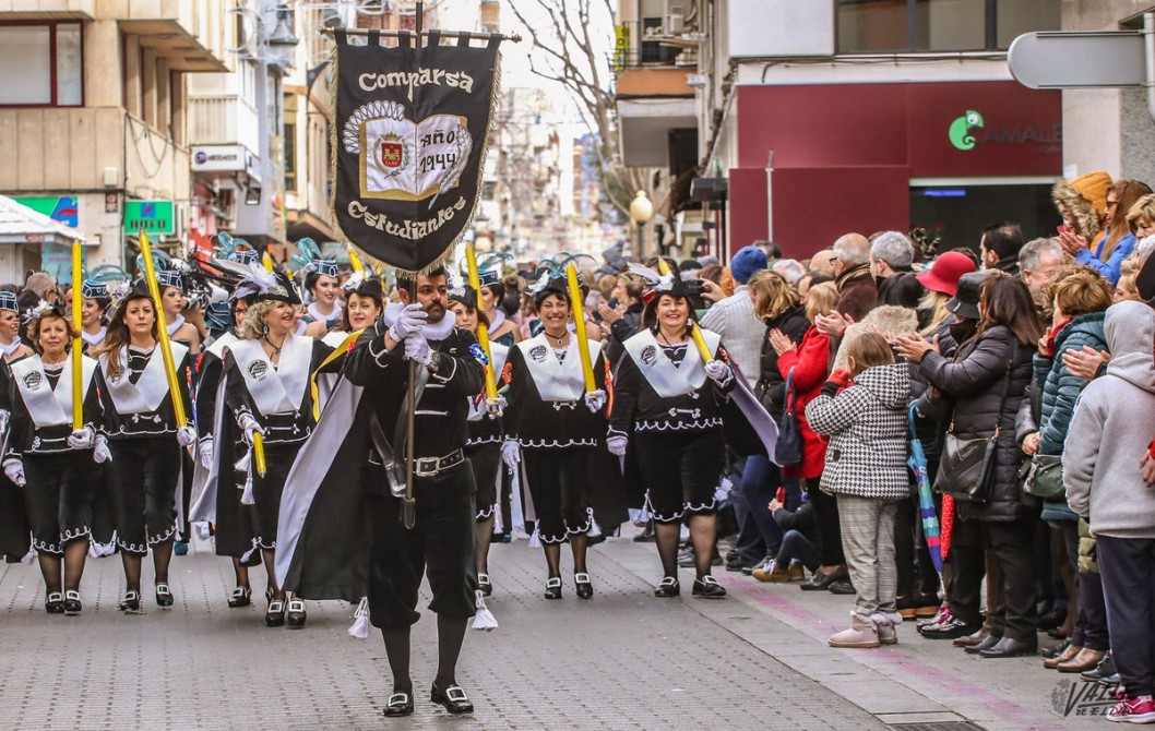 La Junta Central saca a la venta las sillas para el desfile del Fin de Semana Festero La Junta Central saca a la venta las sillas para el desfile del Fin de Semana Festero