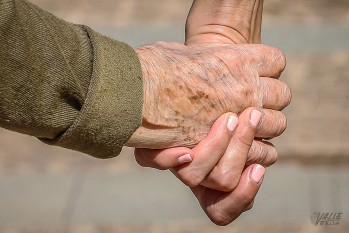 La larga espera para las ayudas a la dependencia