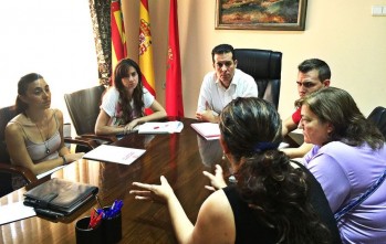 Rub&eacute;n Alfaro se re&uacute;ne con la Plataforma de Afectados por la Hipoteca para conocer sus propuestas 