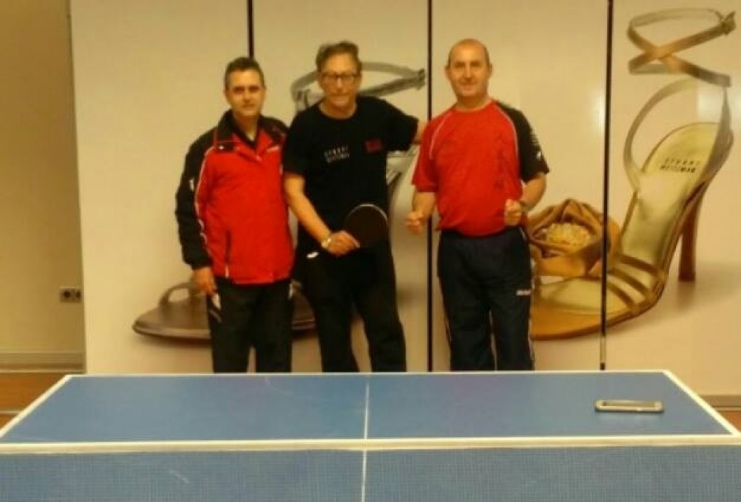 El empresario Stuart Weitzman jugará el Campeonato del Mundo de Tenis de Mesa veterano El empresario Stuart Weitzman jugará el Campeonato del Mundo de Tenis de Mesa veterano