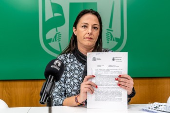 Eva Castell&oacute; denuncia a la t&eacute;cnico de Juventud de Petrer por una supuesta "discriminaci&oacute;n a su hija" en la Cabalgata