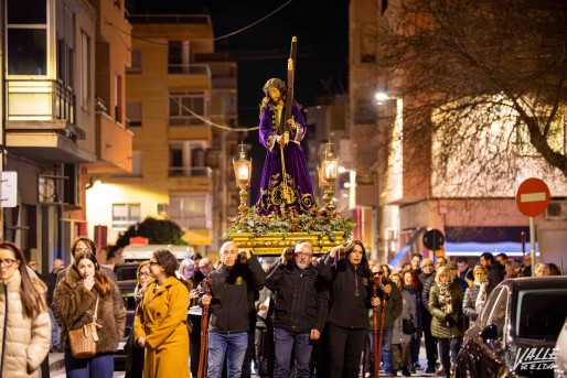 El Nazareno protagoniz&oacute; el V&iacute;a Crucis Cuaresmal