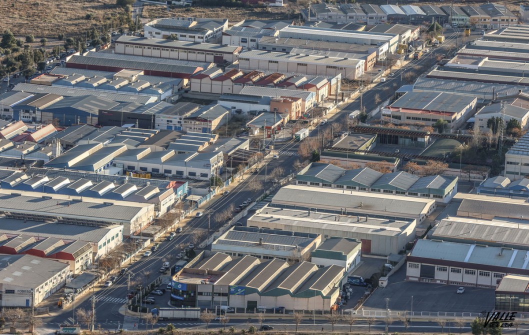 Elda recibe una subvención de 330.000 euros para seguir modernizando los Polígonos Campo Alto y Finca Lacy Elda recibe una subvención de 330.000 euros para seguir modernizando los Polígonos Campo Alto y Finca Lacy