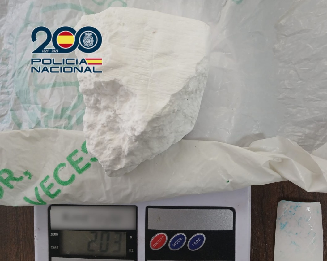 Detenida por tráfico de drogas al ser descubierta con 203 gramos de cocaína Detenida por tráfico de drogas al ser descubierta con 203 gramos de cocaína