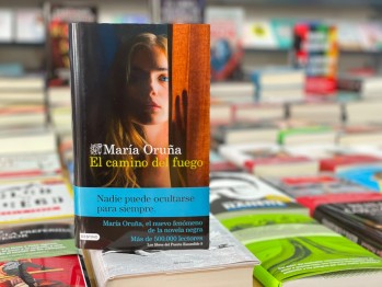 "El camino de fuego" de Mar&iacute;a Oru&ntilde;a