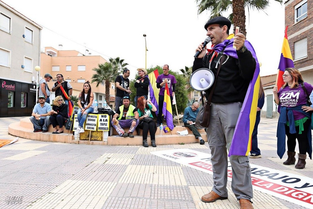 La Marcha de la Dignidad recorre Elda y Petrer para decir "basta a la vulneración de los derechos humanos" La Marcha de la Dignidad recorre Elda y Petrer para decir "basta a la vulneración de los derechos humanos"