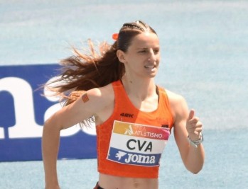 La atleta del CAPET de Petrer Remei Gonzalvez, campeona de Espa&ntilde;a en 2.000 metros obst&aacute;culos