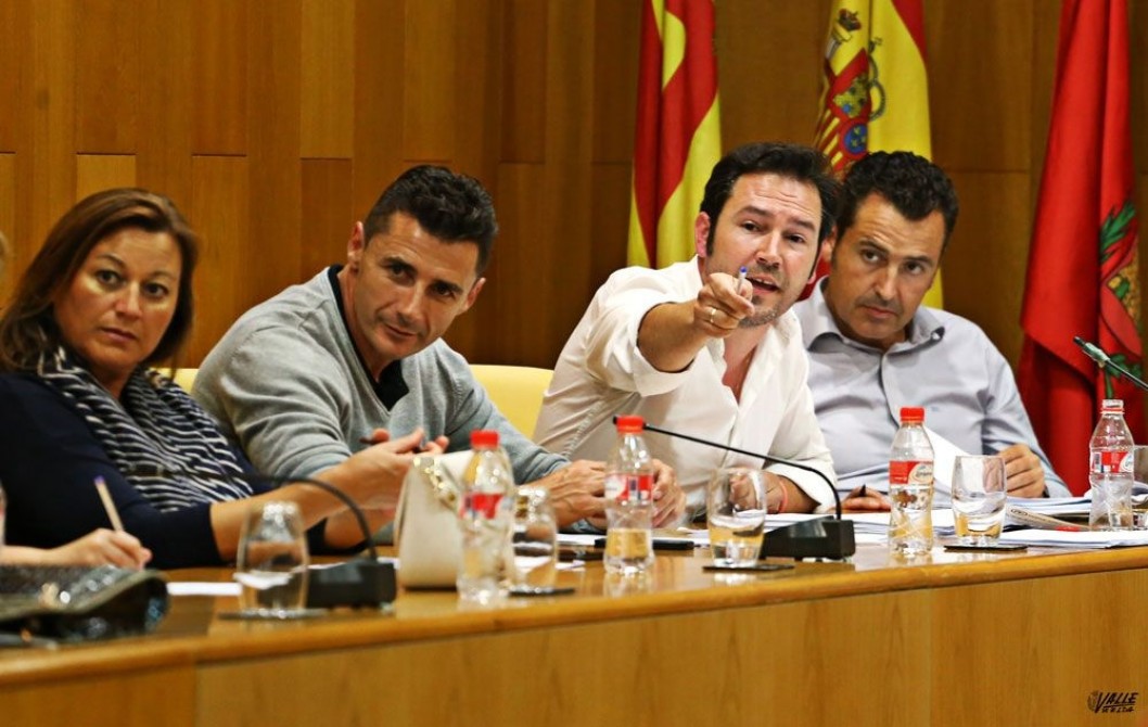 Las becas de transporte y las subvenciones a colectivos juveniles de 2016 se podrían perder según el PP Las becas de transporte y las subvenciones a colectivos juveniles de 2016 se podrían perder según el PP