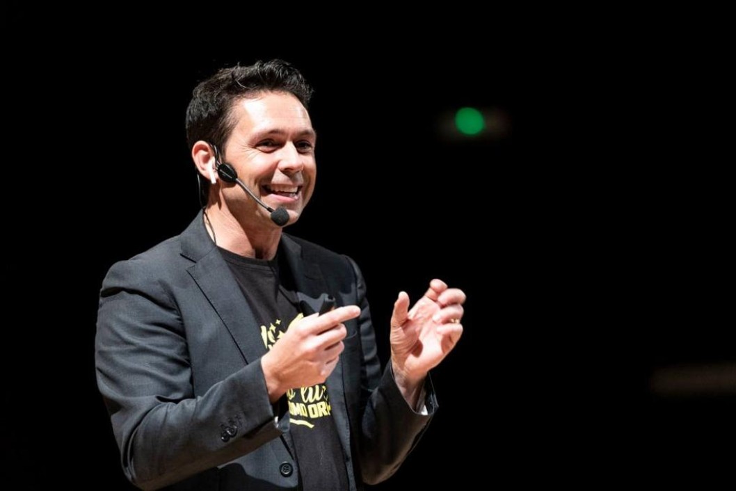 Fabián Villena, psicólogo: "Tener una actitud positiva inteligente es estar preparado para cuando algo salga mal" Fabián Villena, psicólogo: "Tener una actitud positiva inteligente es estar preparado para cuando algo salga mal"